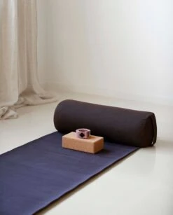 Nordal Yoga Bolster Bruin - 2517 -Nordal nordal yoga bolster bruin 2517 2